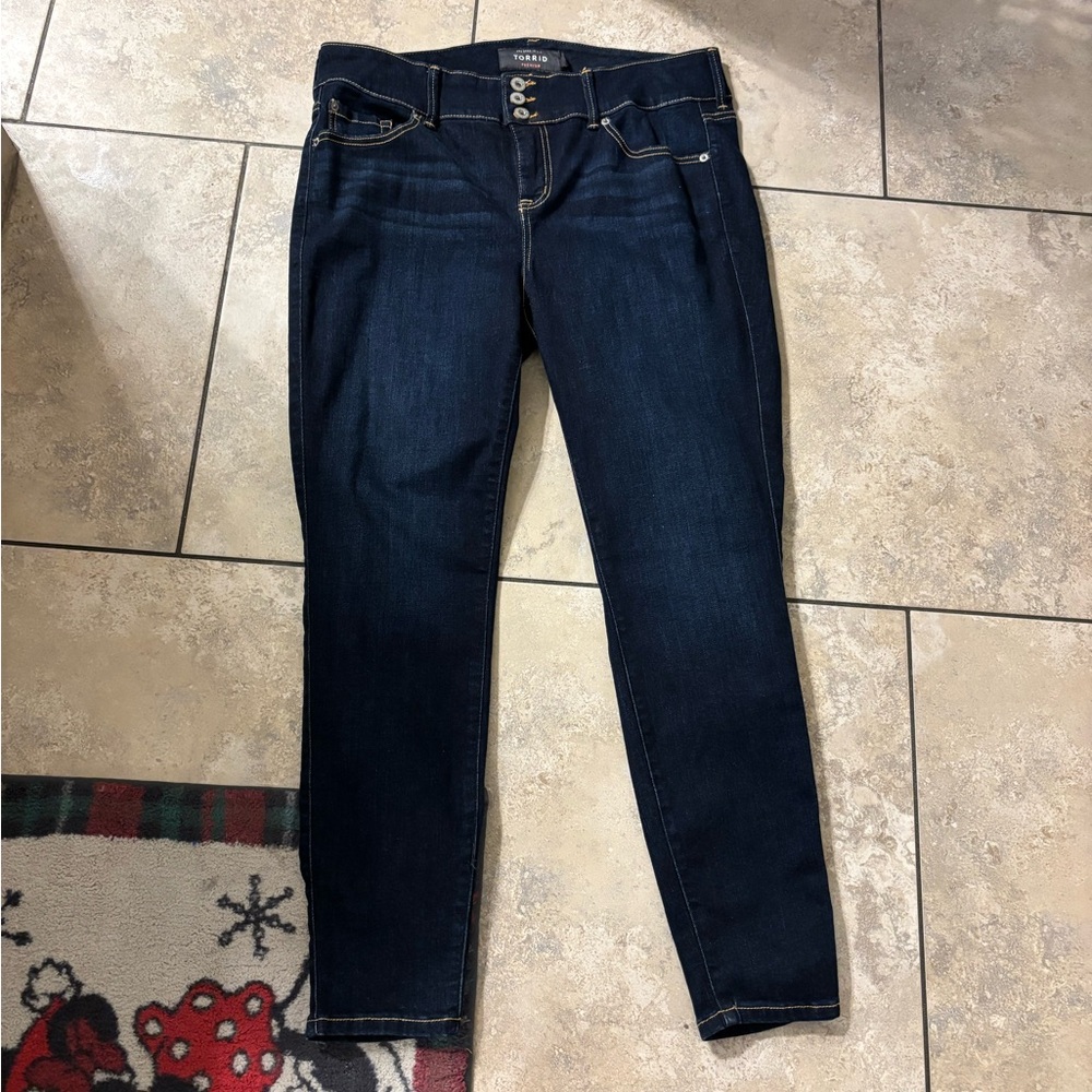 Dark Blue Women's Skinny Jeans jeggings 16S and 16R indicate which
